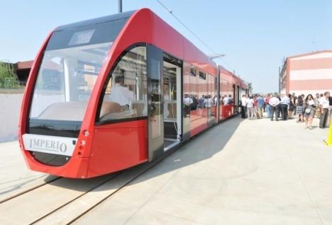 Orădenii sunt invitaţi la ERA Park să vadă cel mai modern tramvai "made in Romania"